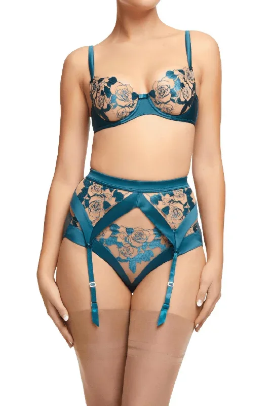 dita-von-teese-rosabelle-garter-belt