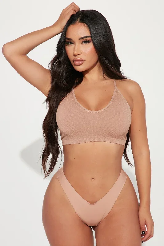 favorite-vibe-seamless-racerback-lace-bralette-nude