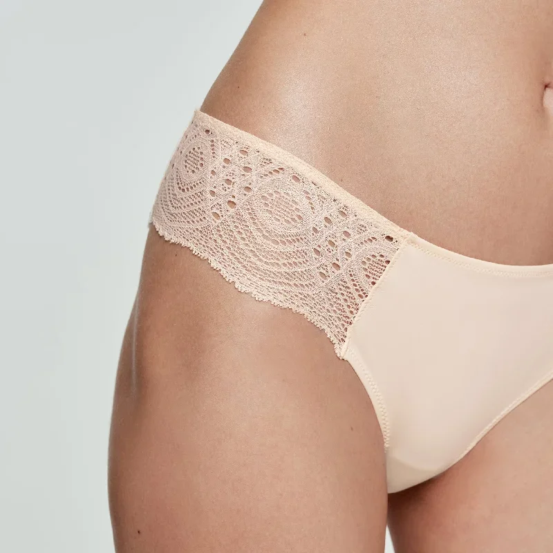 Smooth Lace Bikini Sand